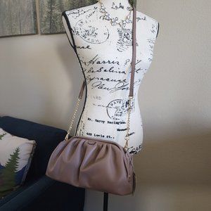 Crossbody purse
